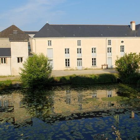 Gite Des Grands Moulins De Bauge Exteriör bild